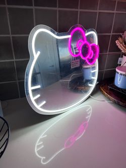 Hello Kitty LED Neon Mirror (New open box)
