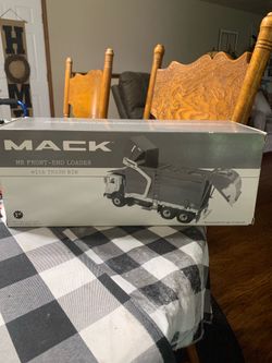 First Gear Mr Front - End Loader