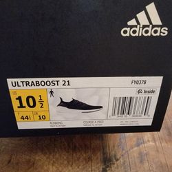 NEW ADIDAS Ultra  Boost 21