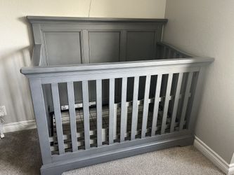 Convertible Crib