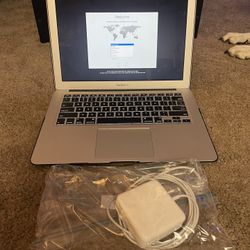 Apple MacBook Air MC965LL/A 13.3-Inch Laptop - 128 GB SSD, 4 GB RAM, 1.7 GHz Intel Core i5 Dual Core Processor