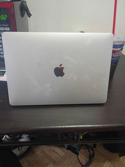 Apple MacBook Laptop Silver