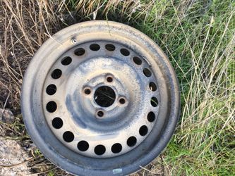 2012-16 Nissan Versa steel wheel