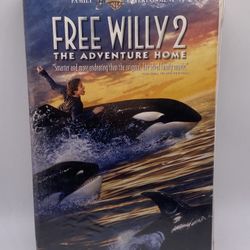 Free Willy 2: The Adventure Home (VHS, 1995, Clam Shell)