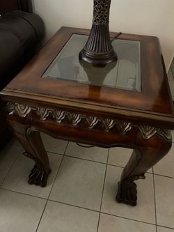 Set of 2 coffee tables. Solid wood.