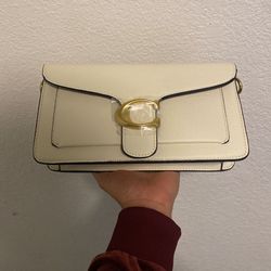 WOMANS COACH BAG 