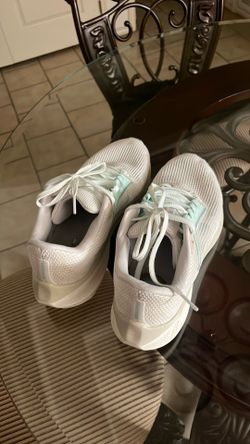 Woman’s Nike Tennis