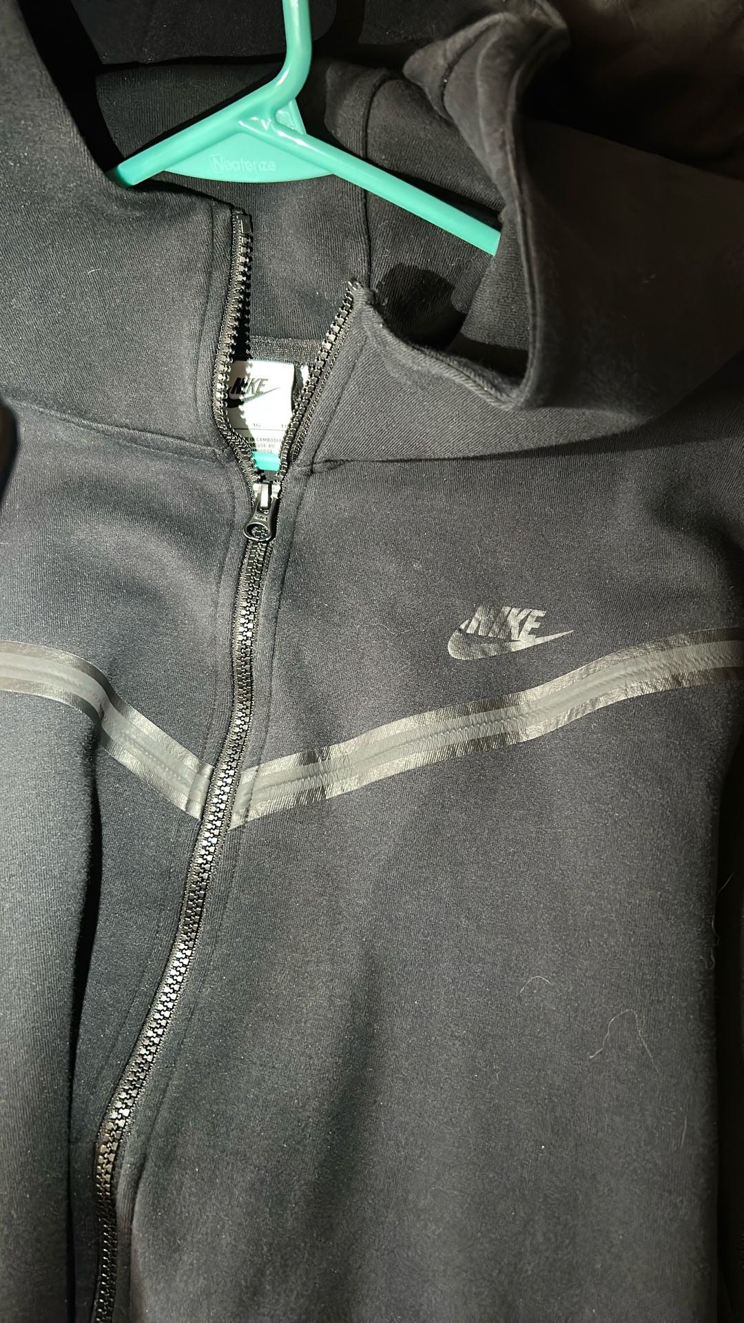 Black Nike Tech