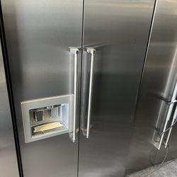 Viking 42” Built In Refrigerator 2019