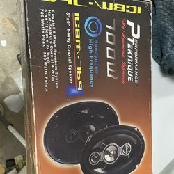 performance Teknique 6x9 4-way Speakers
