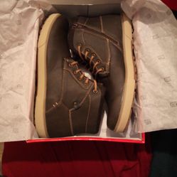 Dayfive Boots Size 13