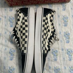 Mens 12us checkered vans