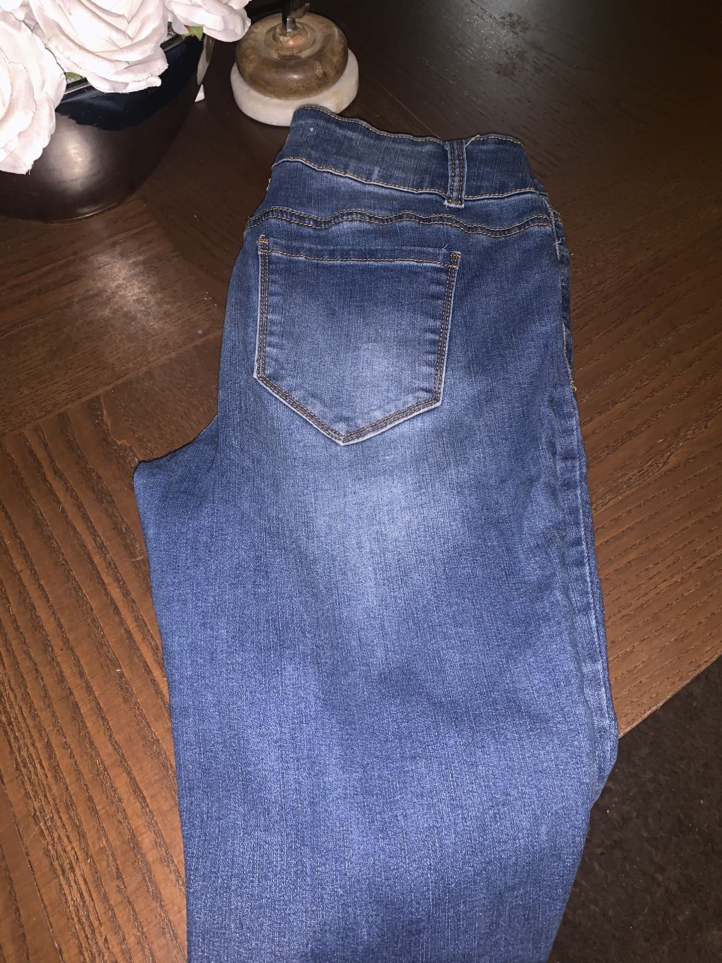 Ripped jeans size 11