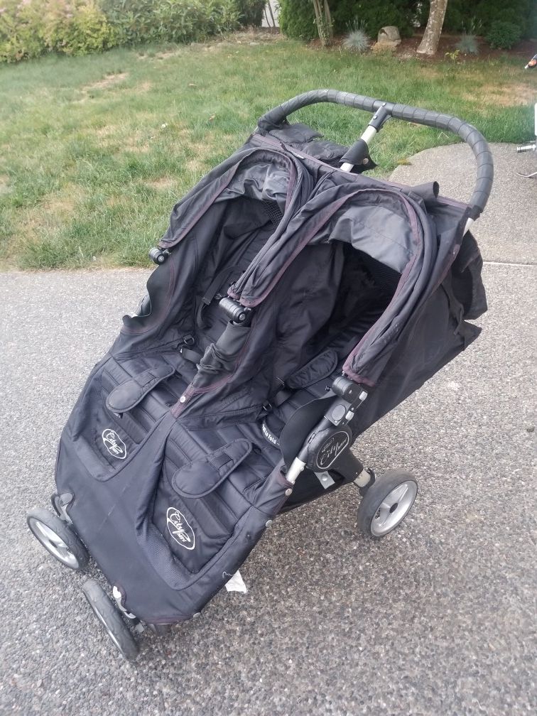 Citi select double stroller