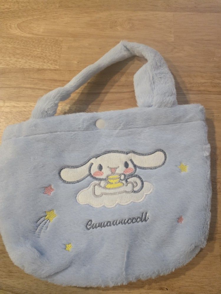 Cinnomenrol Bag