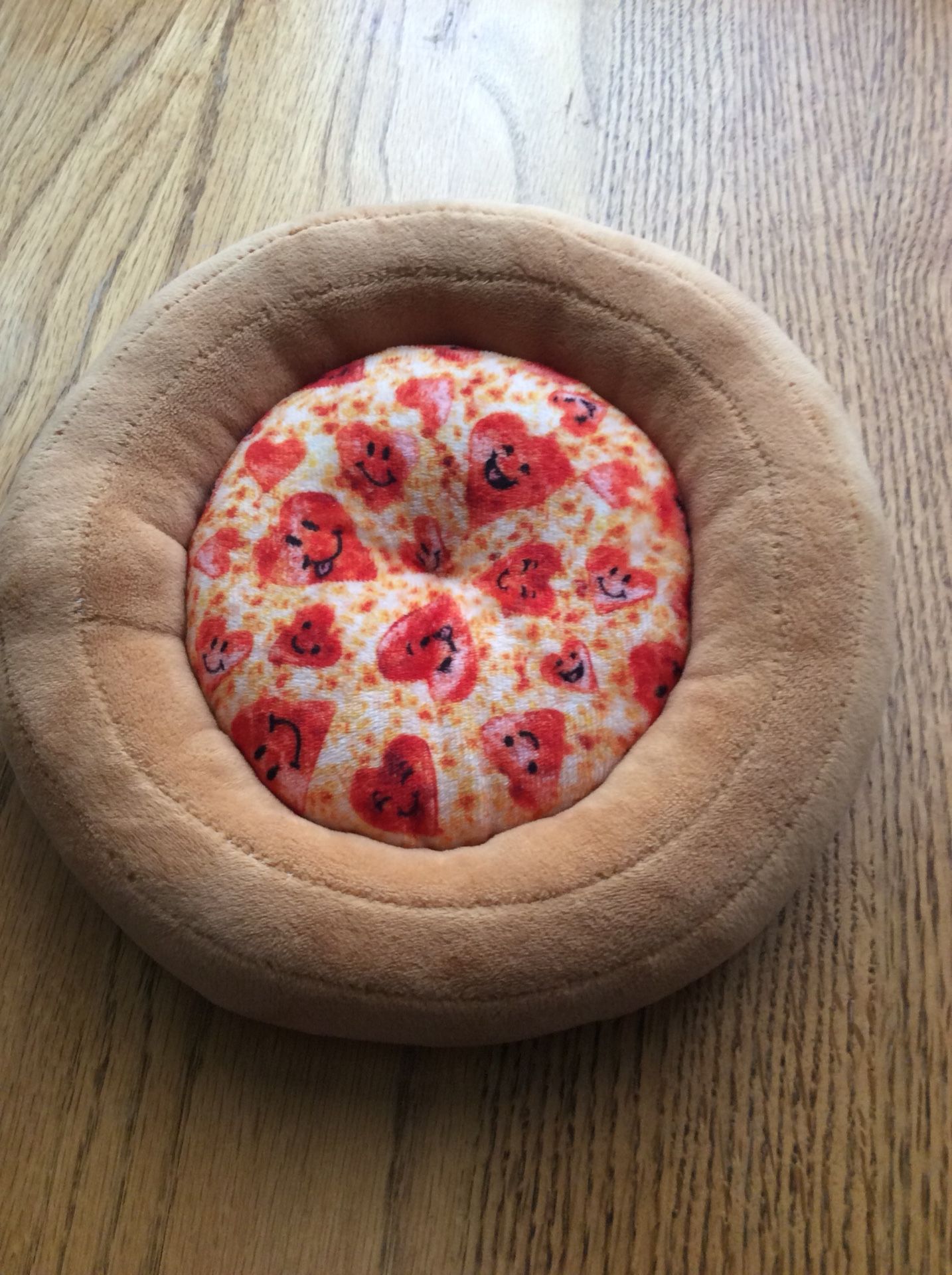 Pillow,Pizza.
