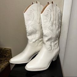 Women's Western Embroidered Cowboy Boots
