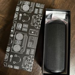 Leeds Promotional Speaker - Rugged Fabric Outdoor Waterproof Bluetooth Speaker