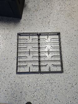 Samsung right and left burner grates for 30 in gas range  DG(contact info removed)A & DG(contact info removed)A