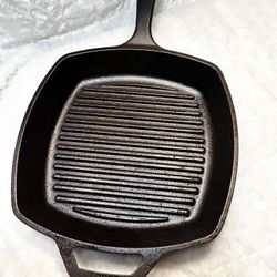 LODGE SQUARE CAST-IRON SKILLET 47TH AVE. AND DOBBINS IN LAVEEN