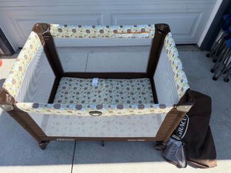 Graco pack and play