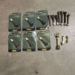 Door Stop Antique Brass finish.  Allis $8