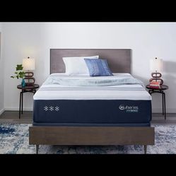 Queen Serta Iseries Hybrid 2000 12.5" Firm Mattress