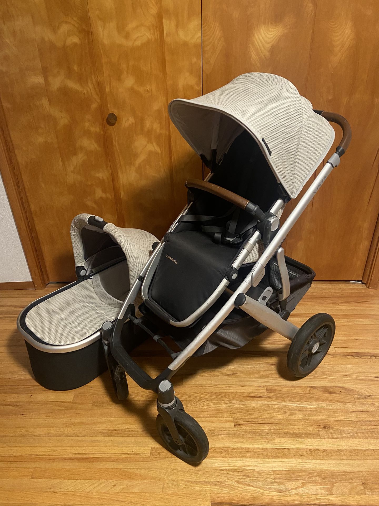 Uppababy V2 Cruz Stroller With Bassinet Beige