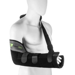 The Kahuna Brace is a universally-sized abduction sling and is applied to the left or right