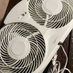 Amazon Basic Twin Window Fan