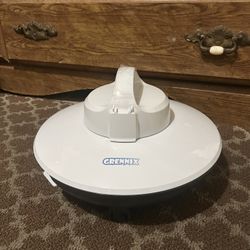 Grennix Robotic Pool Vacuum Cleaner – Cordless Automatic Pool Robot