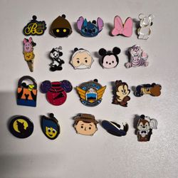 20 Disney trading pins lot set.Tradeable at all disney parks.