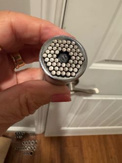 Universal socket wrench - Like New