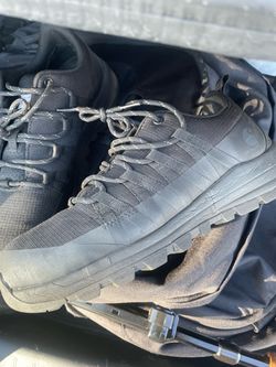 Work shoes