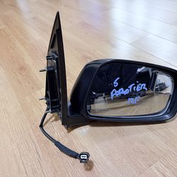 2005 Nissan Frontier Passenger Side (RH) Mirror Assembly – OEM