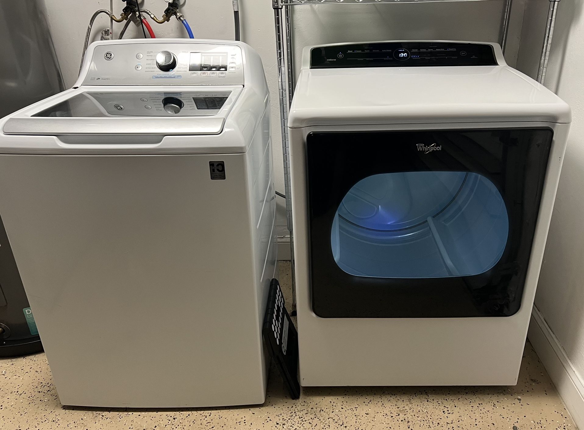 GE - HE WASHING MACHINE & WHIRLPOOL DRYER