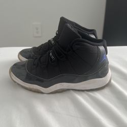Jordan Retro 11 Space Jam 2y $60