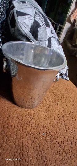 BEATRIZ SLIVER BUCKET