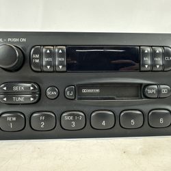 Ford F75F-19B132-AA OEM Black AM FM Cassette Radio Receiver *Not Tested*