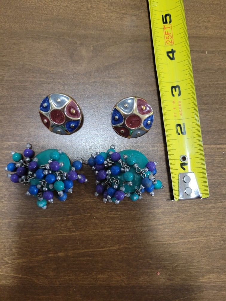 Lot of 2 80's clip ons