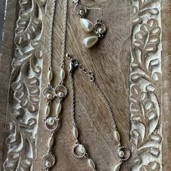 Pearl Set Necklace, Wristlet, Earrings