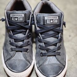 Pair Of Boys Converse Sz 1.5Y