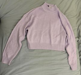 H&M light purple turtleneck cropped sweater