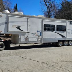 Rv Toy Hauler Trailer Ram 3500