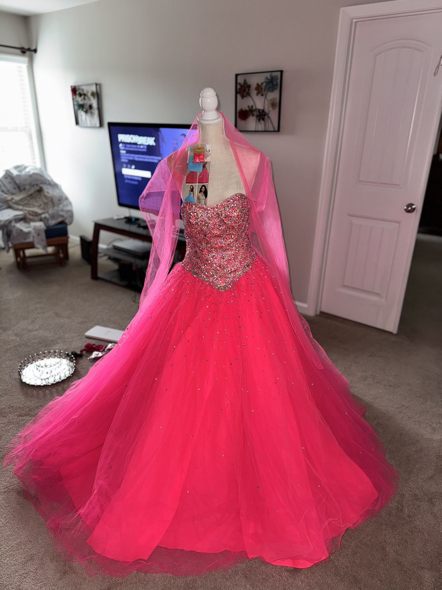 Hot pink dress for quinceañera