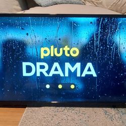Vizio TV  32" With Antenna & Wall Mount