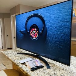 L/G 70” Smart Tv HDR UHD 4k! 7-Series!