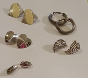 Silver Tone Vintage Earrings 