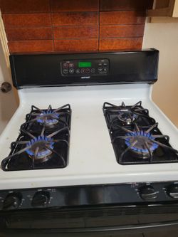 Gas stove, oven doesnt function but stovetop does , need clean