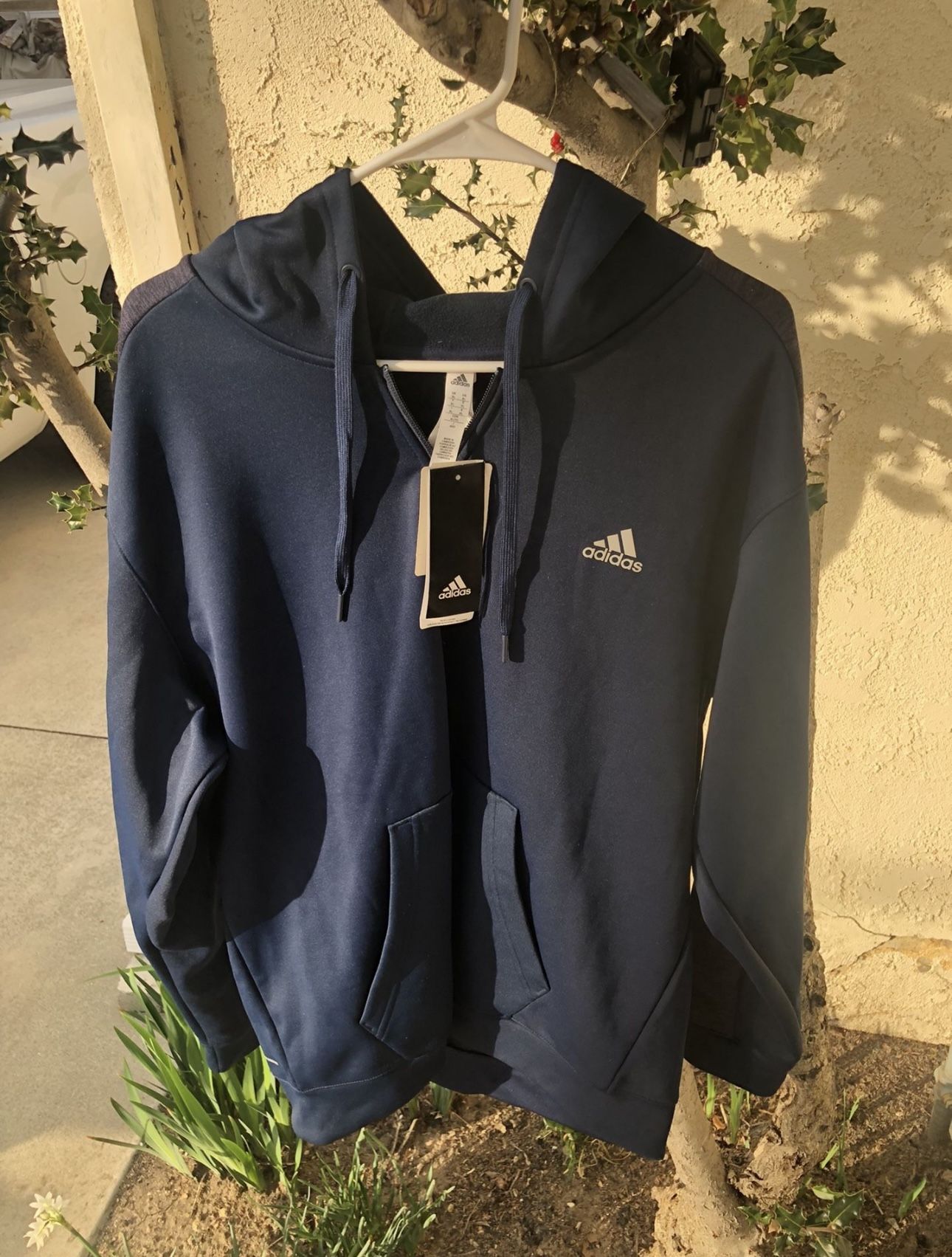 Adidas Men’s XL Sweatsuit Jacket/ Hoodie Brand New